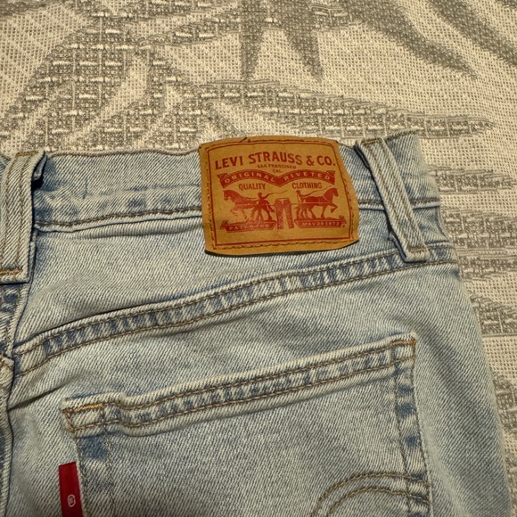 Levi's Wedgie Straight Jeans - Picture 3 of 6